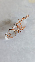 Carica l'immagine nel visualizzatore di Gallery, Crystal Quartz Copper Spiral Pendant