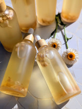 Charger l'image dans la galerie, SUNLIT BLOOM BODY OIL