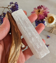 Charger l'image dans la galerie, The Wood &amp; Crystal Cleansing Ritual 🤎🤍

