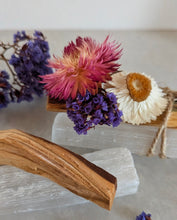 Charger l'image dans la galerie, The Wood &amp; Crystal Cleansing Ritual 🤎🤍
